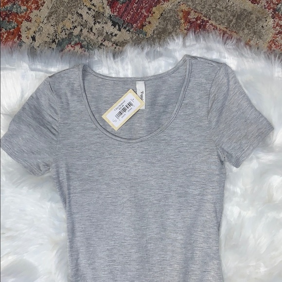 • Scoop Neck Bodysuit • - Picture 7 of 9